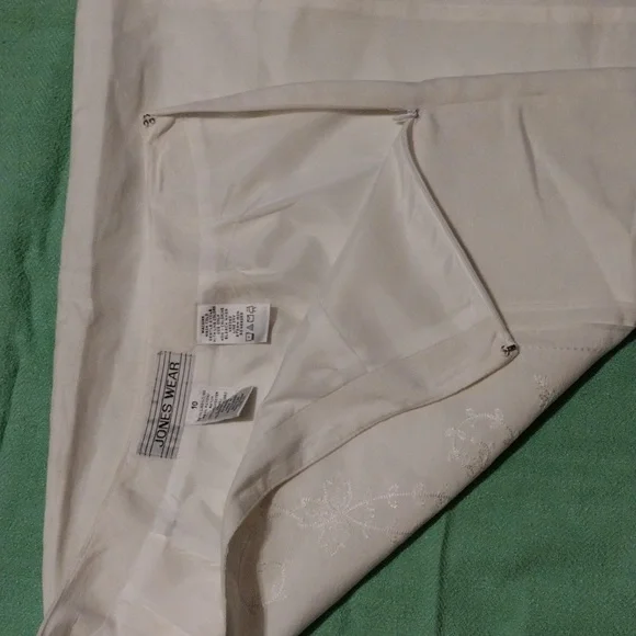 Jones Wear Skirt Linen Lined Floral Embroidered Ruffled Shabby Chic Lagenlook - Picture 4 of 9